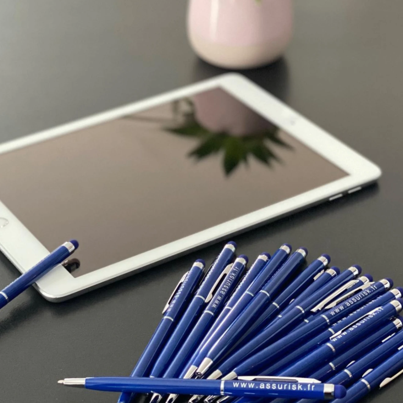 
Warning: Undefined property: stdClass::$titleAbout in /mnt/web719/d1/26/51412126/htdocs/assurisk/view/services/professionnels.php on line 80
